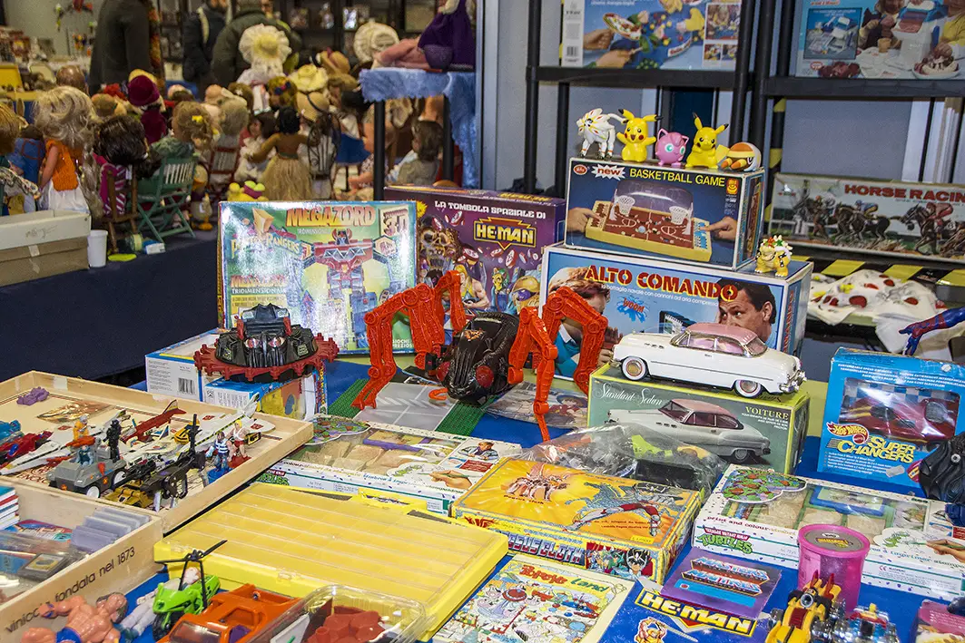 Welcome to "Toyssimi", the Italian Vintage Toy Fair